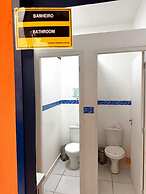 Pinheiros Hostel e Food