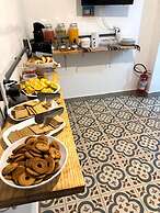 Pinheiros Hostel e Food