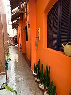 Pinheiros Hostel e Food