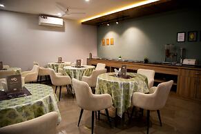 Residences By Hotel Limon