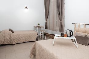 Emperooms Guest House