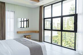 Sunset City View Villa 5 BR with a Private Heated Pool