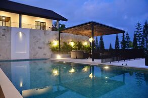 Sunset City View Villa 5 BR with a Private Heated Pool
