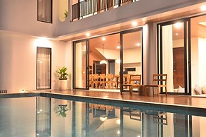 Sunset City View Villa 5 BR with a Private Heated Pool