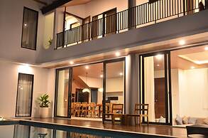 Sunset City View Villa 5 BR with a Private Heated Pool