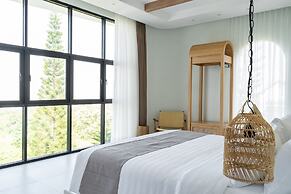 Sunset City View Villa 5 BR with a Private Heated Pool