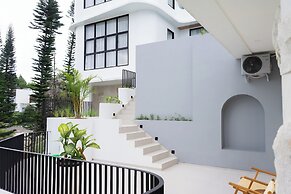 Sunset City View Villa 5 BR with a Private Heated Pool