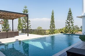 Sunset City View Villa 5 BR with a Private Heated Pool