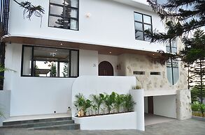 Sunset City View Villa 5 BR with a Private Heated Pool