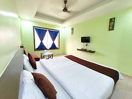 Goroomgo Deep Ganga Inn Puri