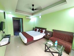 Goroomgo Deep Ganga Inn Puri