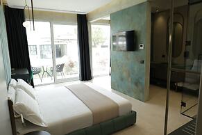 Comfort Suites