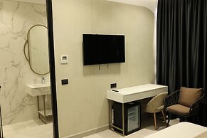 Comfort Suites