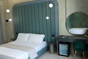 Comfort Suites