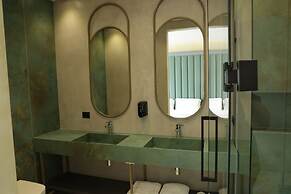 Comfort Suites