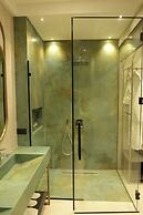 Comfort Suites