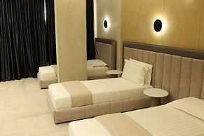 Comfort Suites