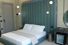 Comfort Suites