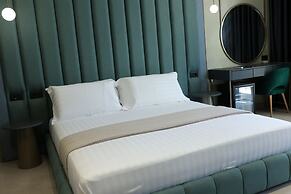 Comfort Suites