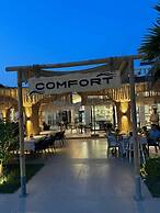 Comfort Suites