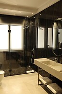 Comfort Suites