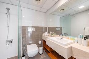 Luxury Beachfront Marjan Island