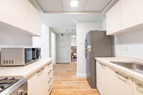 Luxury Beachfront Marjan Island