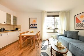 Pet-friendly 2BR Apt & Kitchen