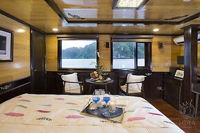 Hera Grand Luxury Cruises Halong