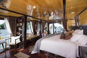 Hera Grand Luxury Cruises Halong