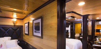 Hera Grand Luxury Cruises Halong