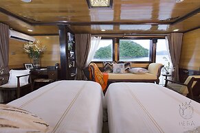 Hera Grand Luxury Cruises Halong