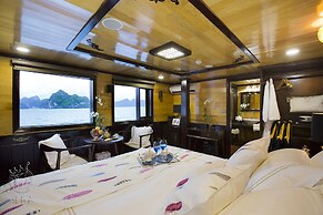 Hera Grand Luxury Cruises Halong