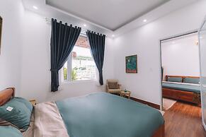 3 Tang May Home & Coffee