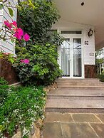 3 Tang May Home & Coffee