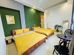 3 Tang May Home & Coffee