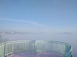 3 Tang May Home & Coffee