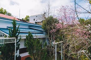 3 Tang May Home & Coffee