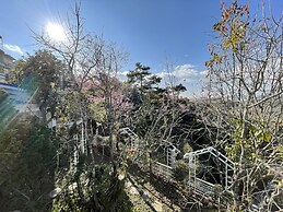 3 Tang May Home & Coffee