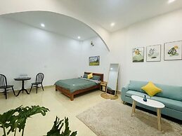 3 Tang May Home & Coffee