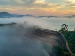 3 Tang May Home & Coffee