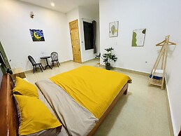 3 Tang May Home & Coffee