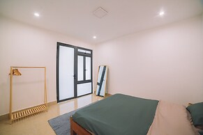 3 Tang May Home & Coffee