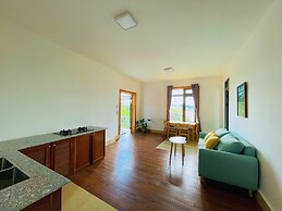 3 Tang May Home & Coffee