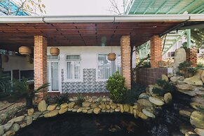 3 Tang May Home & Coffee