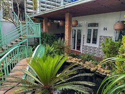 3 Tang May Home & Coffee