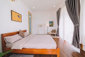 3 Tang May Home & Coffee