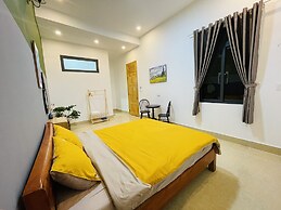 3 Tang May Home & Coffee