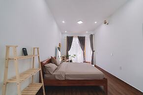 3 Tang May Home & Coffee