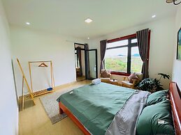 3 Tang May Home & Coffee